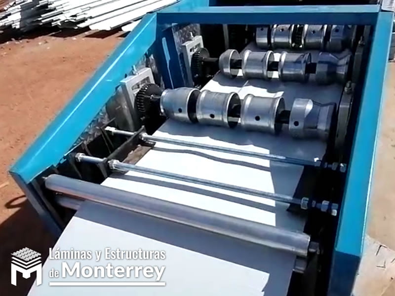 Renta de maquina roladora para lamina de acero